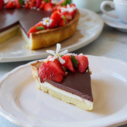 Crostata con Fragole e doppia Farcitura di Panna cotta