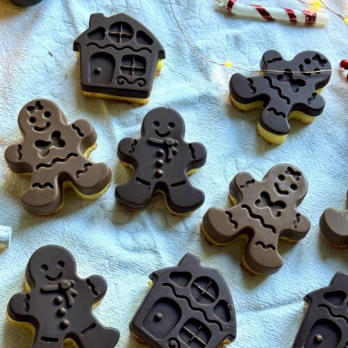 Dolcetti di natale con cioccolato al latte e fondente